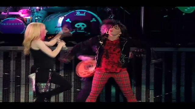 AVRIL LAVIGNE — I Don't Have To Try