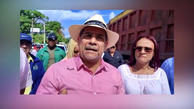 MINISTRO DE AGRICULTURA ATRIBUYE ALZAS EN PRECIOS DEL PLÁTANO A UN TORNADO Y AL HURACÁN FIONA