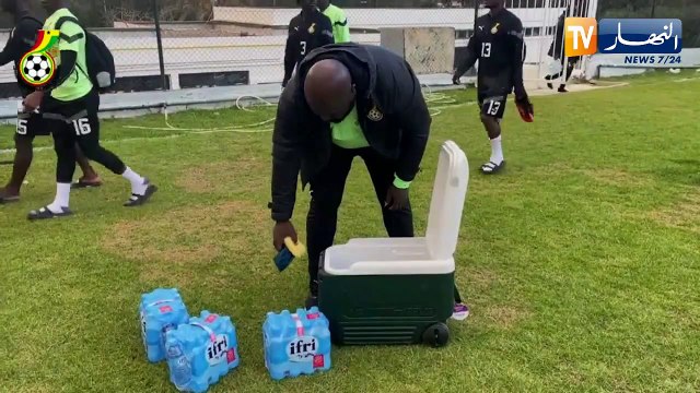 المنتخب الغاني يواصل تحضيراته بالجزائر تحسبا لمواجهة المنتخب المحلي