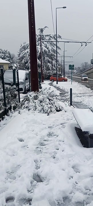 La France Sous la Neige  ☃️  Grenoble & Échirolles #Grenoble #Échirolles #Neige (205)