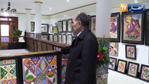برج بوعريريج: يسعد حسين فنان عصامي حول منزله إلى متحف للزوار