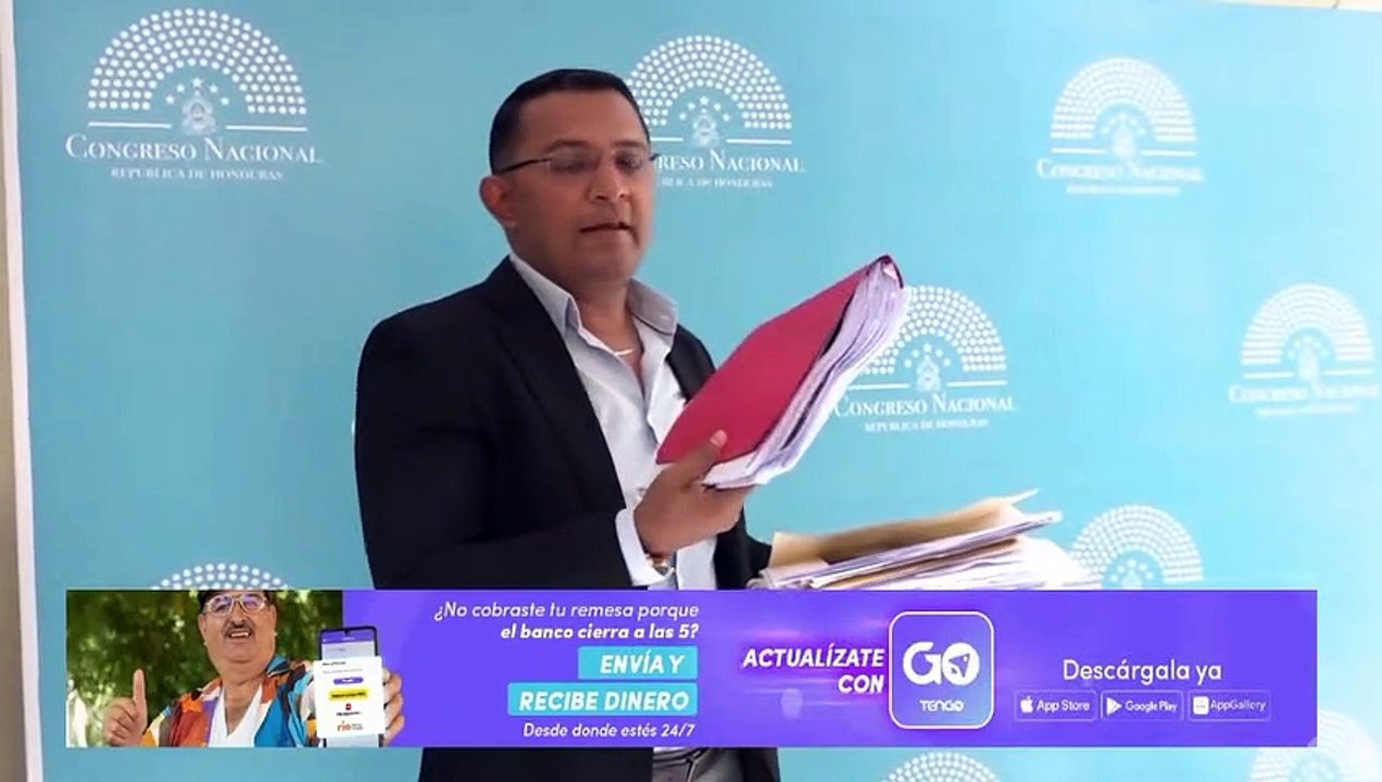 Diputados desfilaron por el Congreso Nacional para liquidar el "Bono Navideño" de 100 mil lempiras