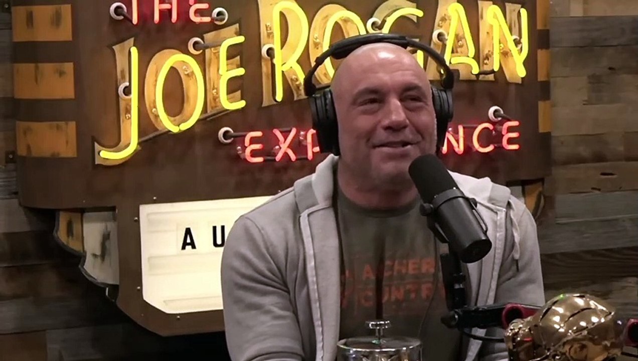 Joe Rogan: LOL WHAT Happens To Humans In Groups?! & The SECRET To Maintaining A Healthy Body & Mind!