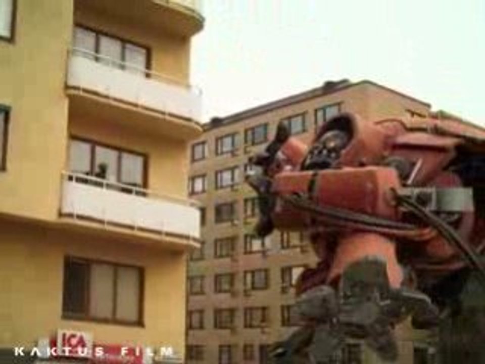 Mega_robot_returns
