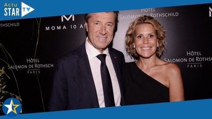 Laura Tenoudji : Jolie photo de famille pour la nouvelle année, son fils a bien grandi et la dépasse