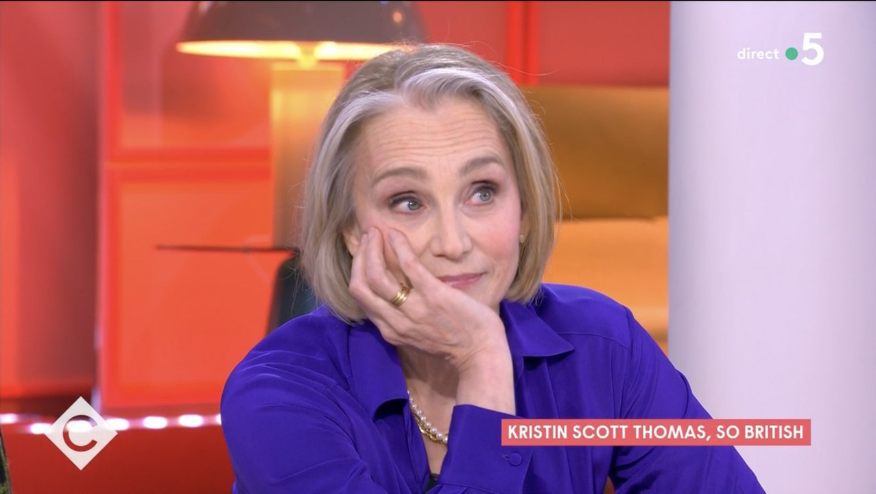 "C'est une catastrophe" : Kristin Scott Thomas cartonne le prince Harry et ses mémoires