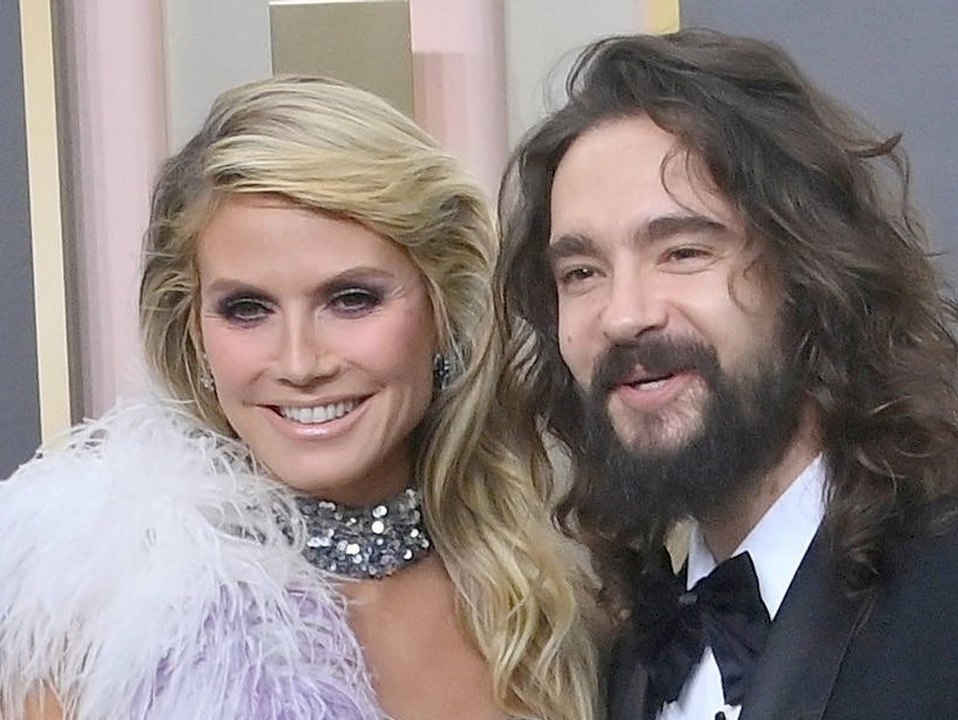 Glitzer und viel Haut: Heidi Klum sorgt bei Golden Globes für Aufsehen