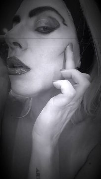 Lady Gaga recrée la danse virale de Mercredi sur Bloody Mary