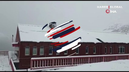 İzmir’e mevsimin ilk karı düştü! İşte o anlar