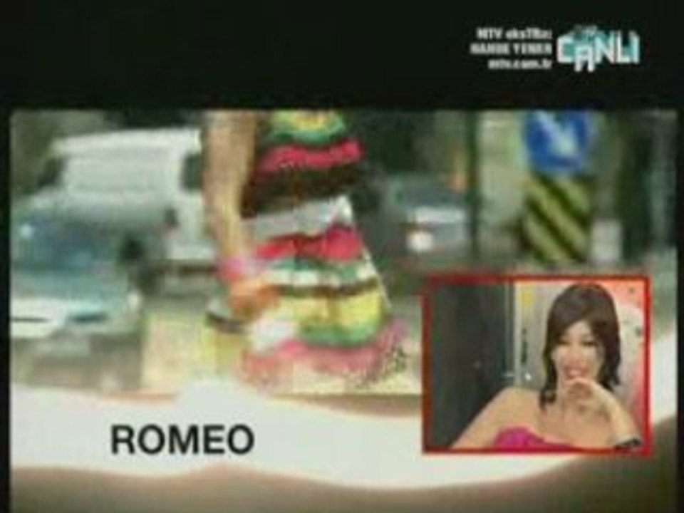 Backstage - Hande YENER