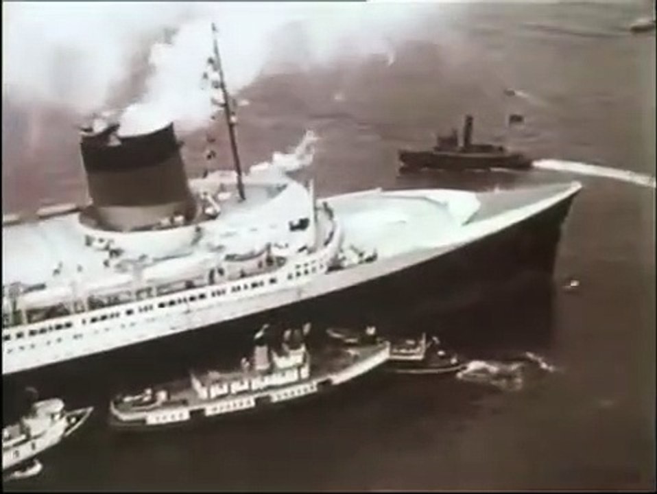 9 février 1942  le paquebot Normandie est détruit par un incendie