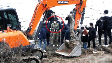 '수의 차림' 이기영, 검찰 동행해 시신 수색 현장 검증 / YTN