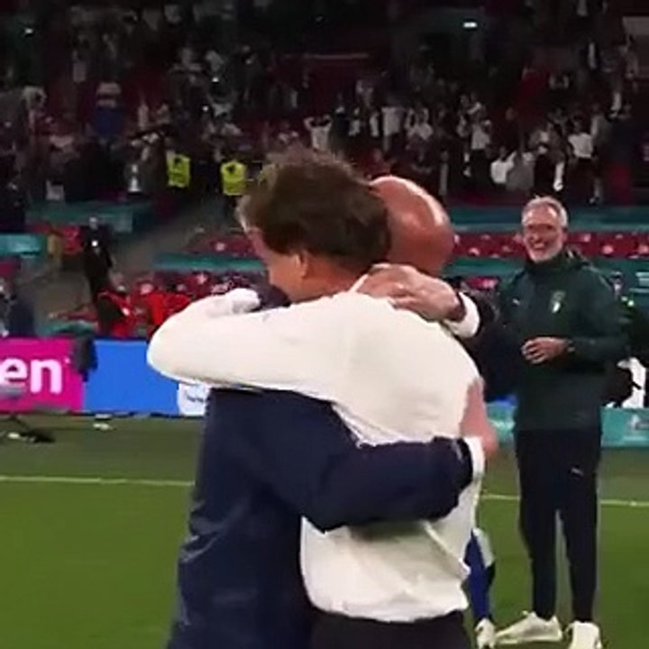 Abbraccio Vialli Mancini