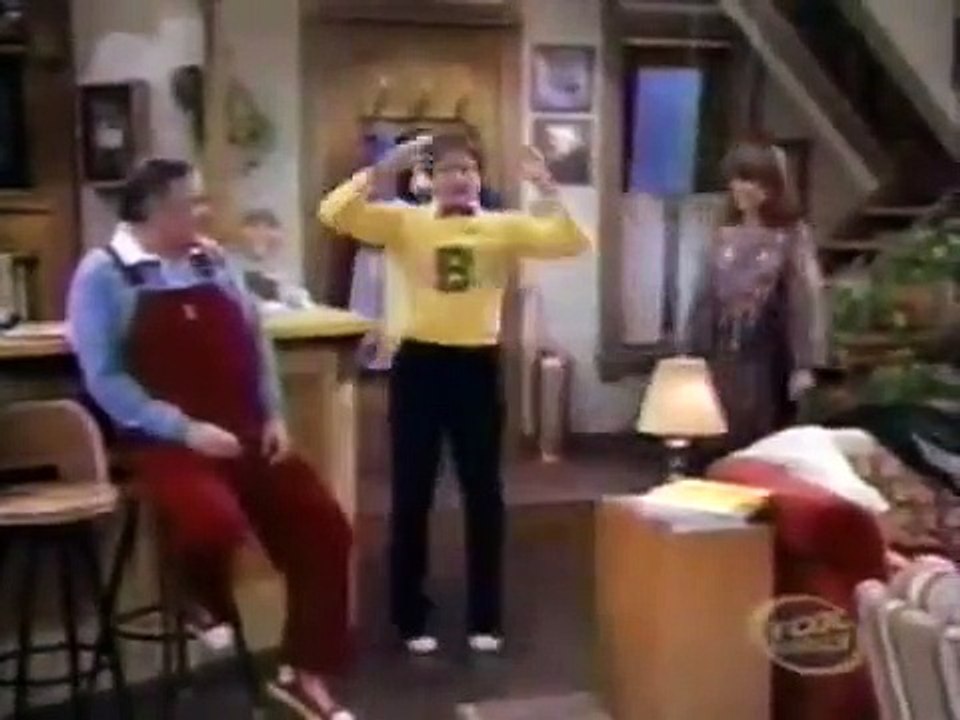 Mork and Mindy - Se4 - Ep07 - Long Before We Met... HD Watch