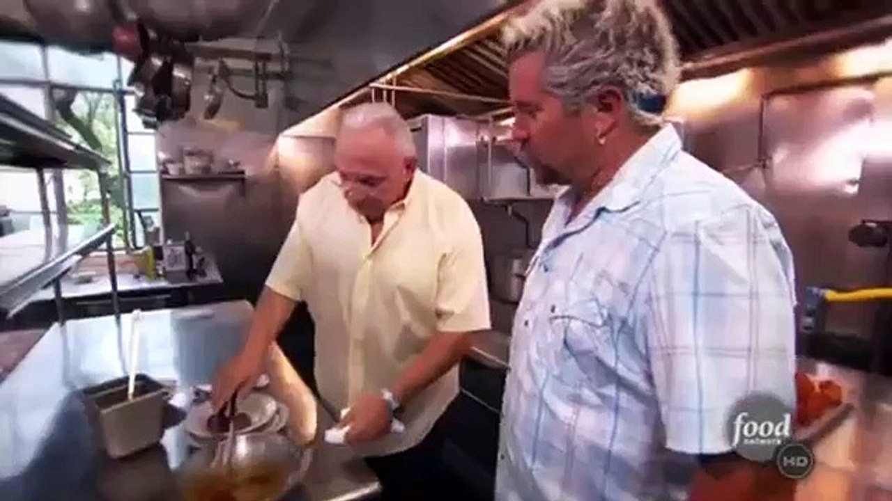 Diners, Drive-ins and Dives - Se13 - Ep07 HD Watch