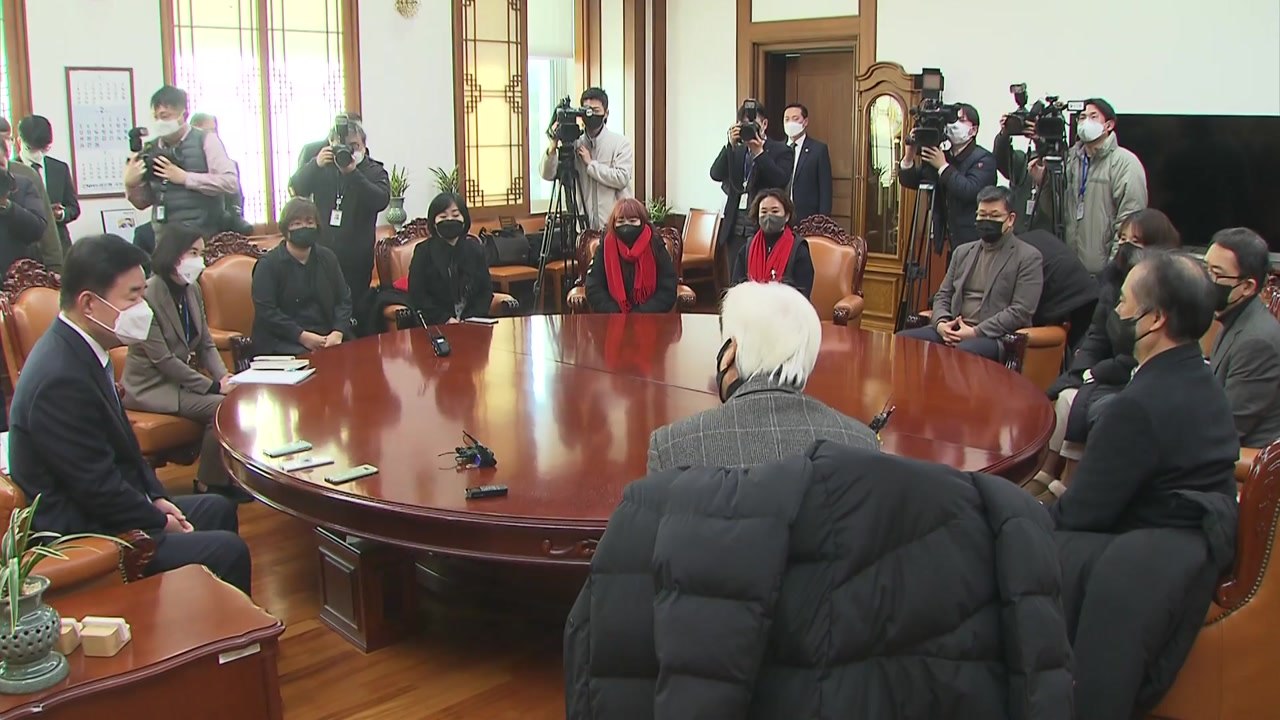 국회의장, 이태원 유족 면담..."유가족 입장에서 문제 해결" / YTN