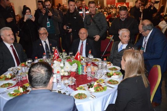 Sarıkamış'ta şehit ve gazi aileleri onuruna yemek verildi