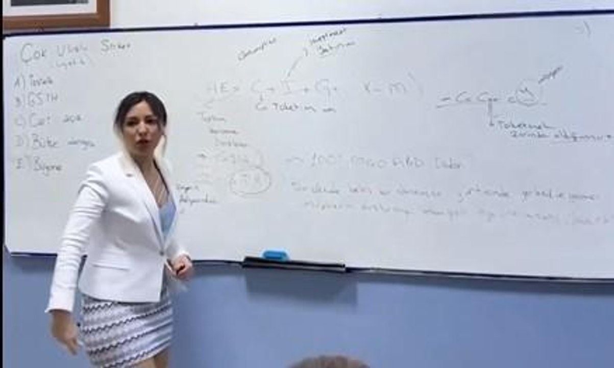 Fidan Atalay kimdir? KPSS öğretmeni Fidan Atalay İnstagram hesabı var mı?