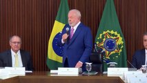 Lula promete trabalhar com o Congresso em primeira reunião ministerial