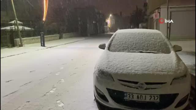 Karlıova beyaza büründü