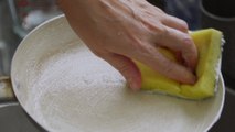 Descubra os melhores truques de como limpar panelas sujas e queimadas