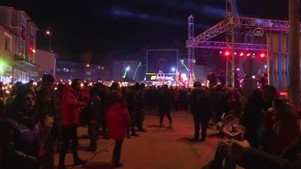 Sarıkamış şehitleri anısına meşaleli yürüyüş yapıldı (2)