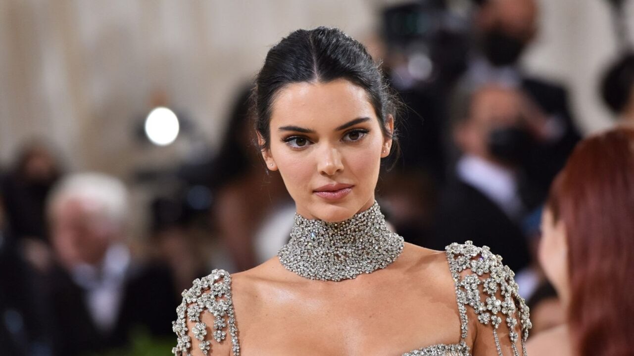 Kendall Jenner Paired the Slinkiest Muted Maxidress With Sky-High ...
