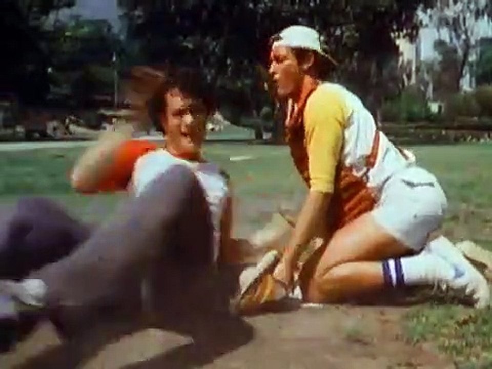 Bosom Buddies - Se1 - Ep16 HD Watch