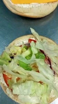 Hamburger #foodlover #foodies #foodie #food #2022 #france #humburger #hamburgers #hamburgersteak #hamburgersauce #cheeseburger #cheeseburgers #cheese #cheeselover (7)