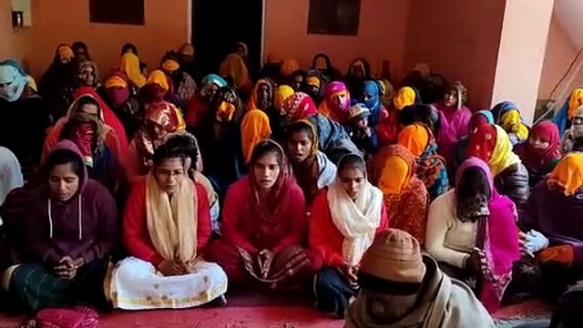 सत्संग में सुनाए भजन, पाई पौष बड़ा की प्रसादी