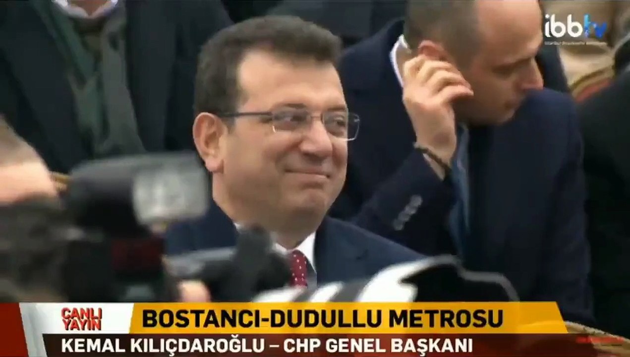 Kılıçdaroğlu "Ekrem başkan İstanbul'u dünyanın incisi haline getirecek" dedi... İşte tam o sırada Ekrem İmamoğlu'nun yüz ifadesi... O anlar saniye saniye kamerada