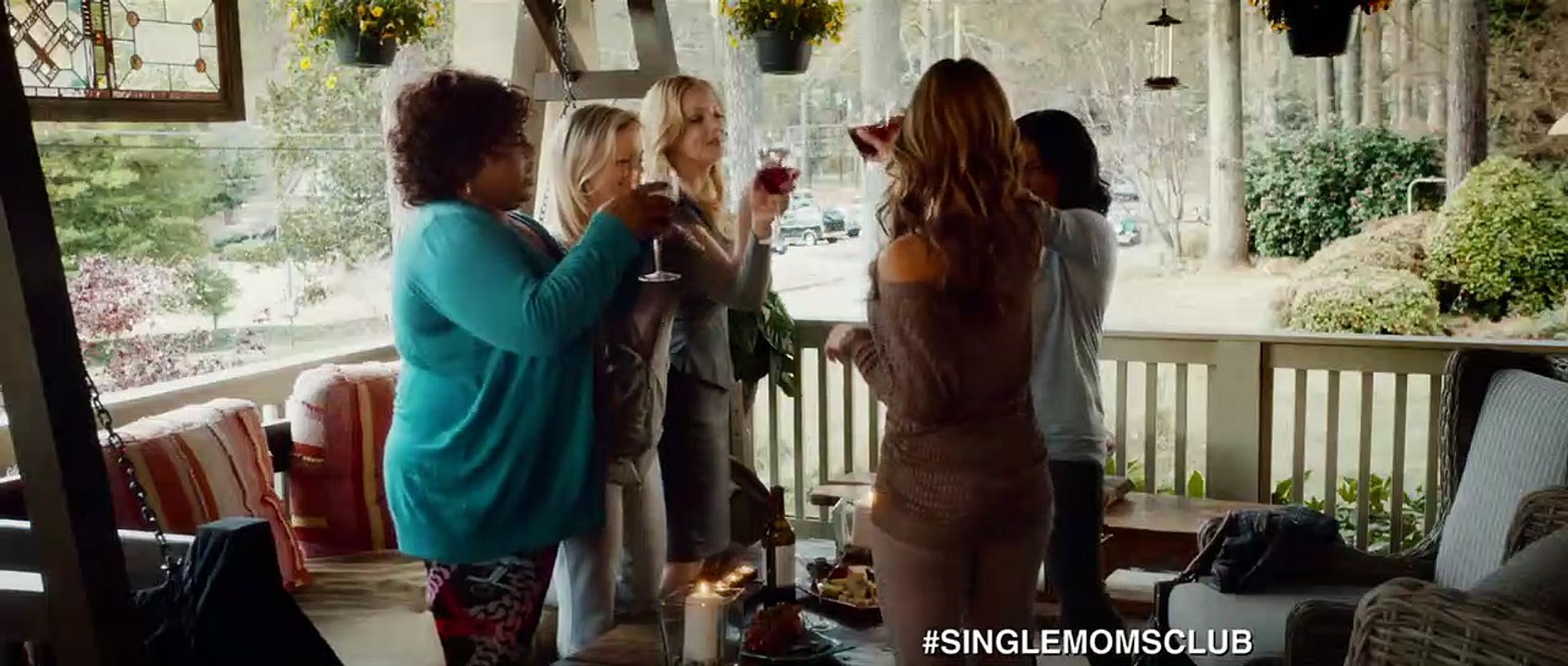 The Single Moms Club Bande-annonce (EN)