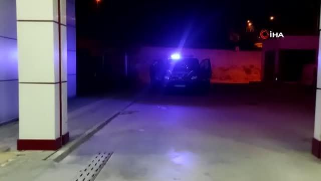 Maskeli hırsızlar yaşlı kadını gasp etti