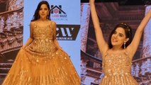 Urfi Javed Golden Gown Ramp Walk Video Viral, रैंप पर बिखेरे जलवे  |Boldsky*Entertainment