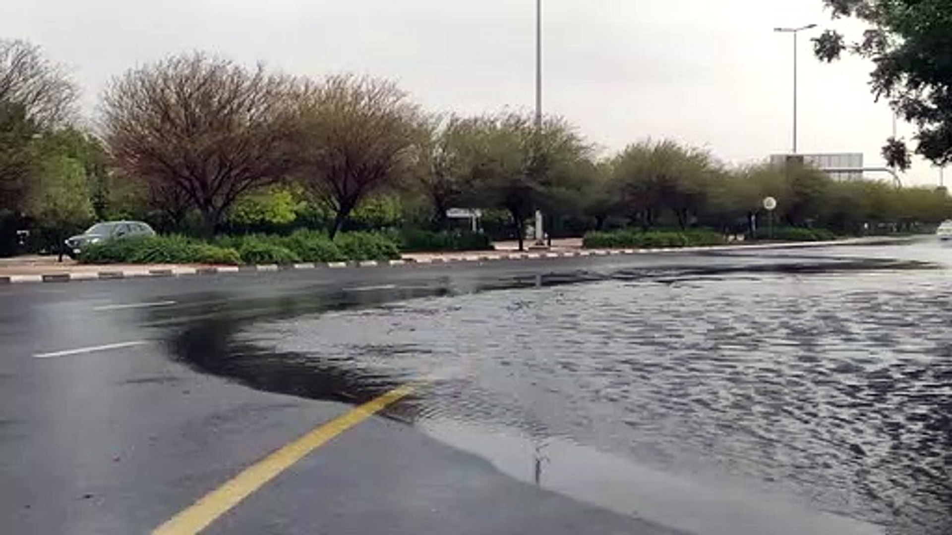 Puddles form on roads, heavy rains lash Dubai