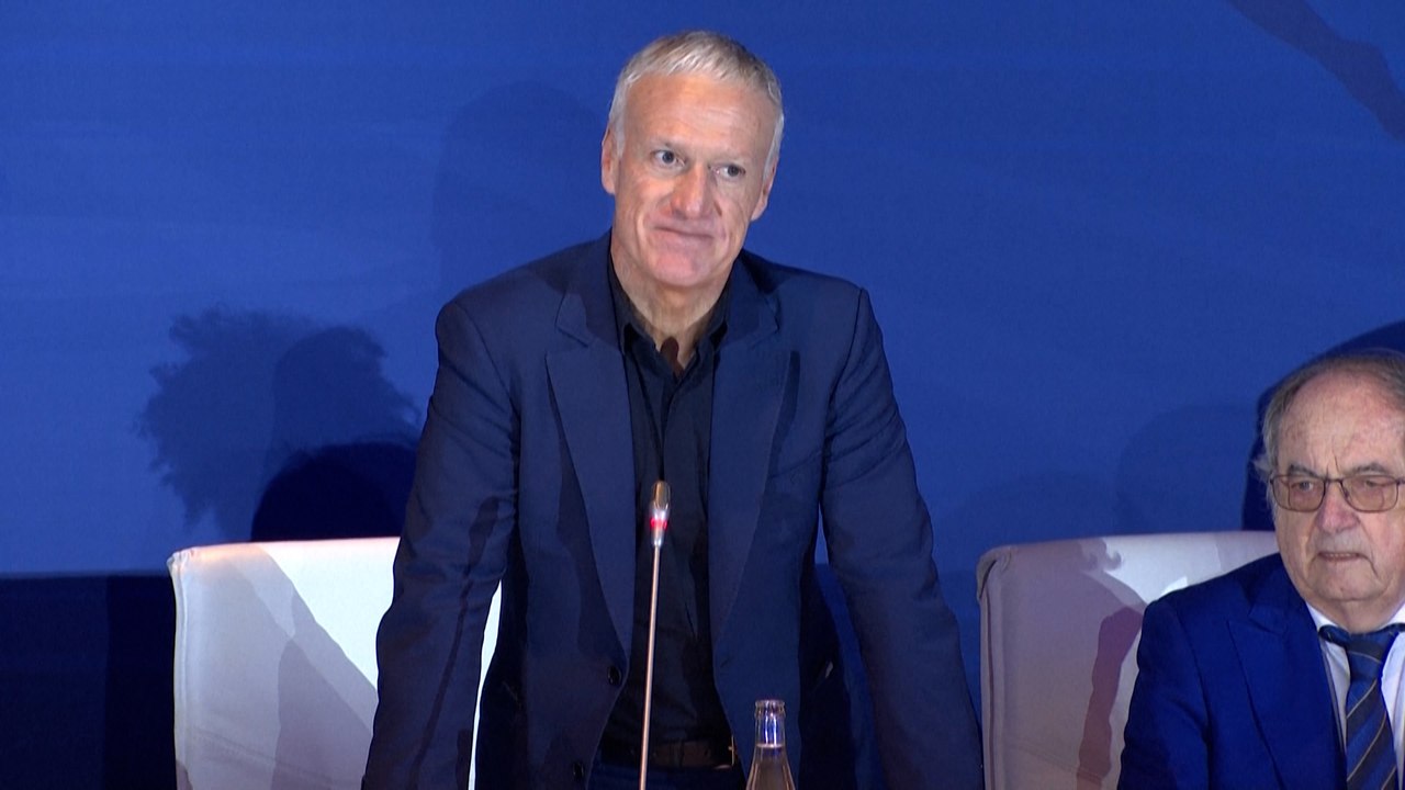 «Il ne s’agit pas de faire un copiercoller» Deschamps prolonge avec