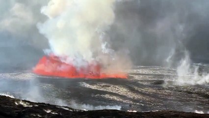 بعد توقف قصير... بركان كيلاويا في هاواي ينفجر مرة أخرى بالفيديو
