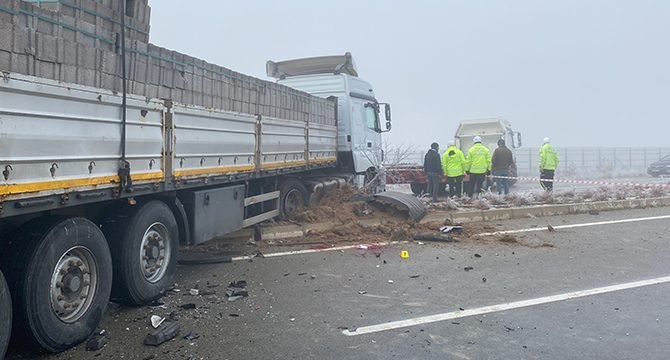 Kırşehir’de zincirleme kaza: Ölü ve yaralılar var