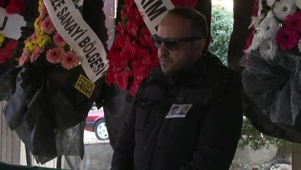 Manisa'da kuyuda ölen baba ve oğlu son yolculuğuna uğurlandı