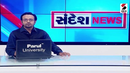 ખેલાડીઓ મેદાનમાં હતા ત્યારે ફેન્સ મેદાનમાં પહોંચ્યો