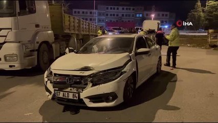 Download Video: 'Dur' İhtarına uymayan alkollü sürücüsü polise çarpıp kaçtı