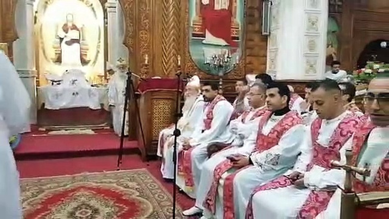 أقباط بورسعيد يؤدون قداس عيد الميلاد المجيد فى كنائس المحافظة