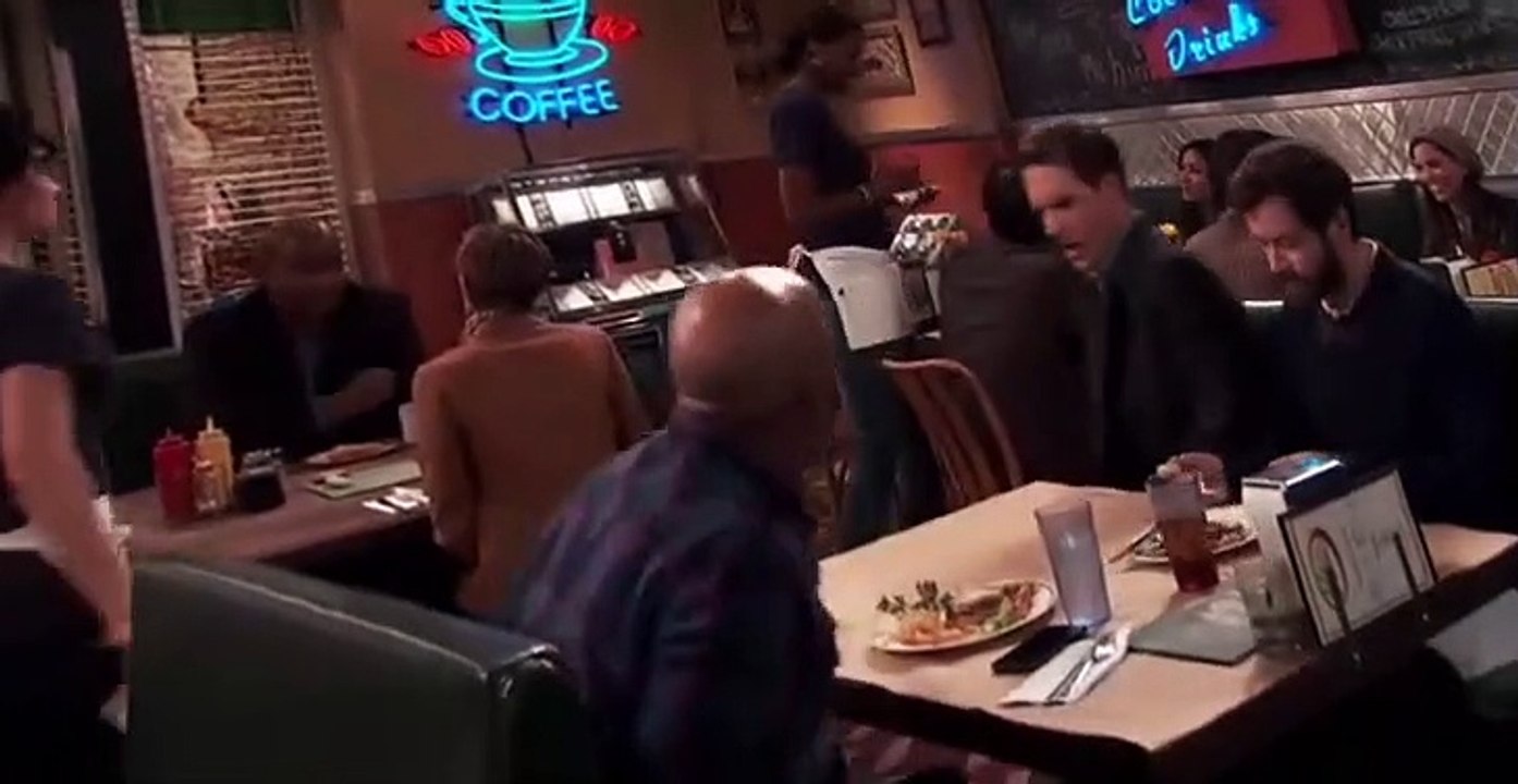 Men at Work S03 E01