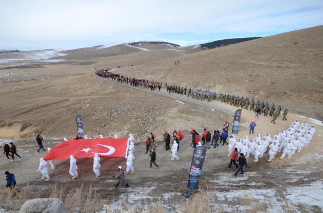 (FPV Dron) Sarıkamış'ta "Biz Hep Aynı İzdeyiz" yürüyüşü