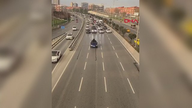 Bayrampaşa'da düğün konvoyunda trafiği kapattılar
