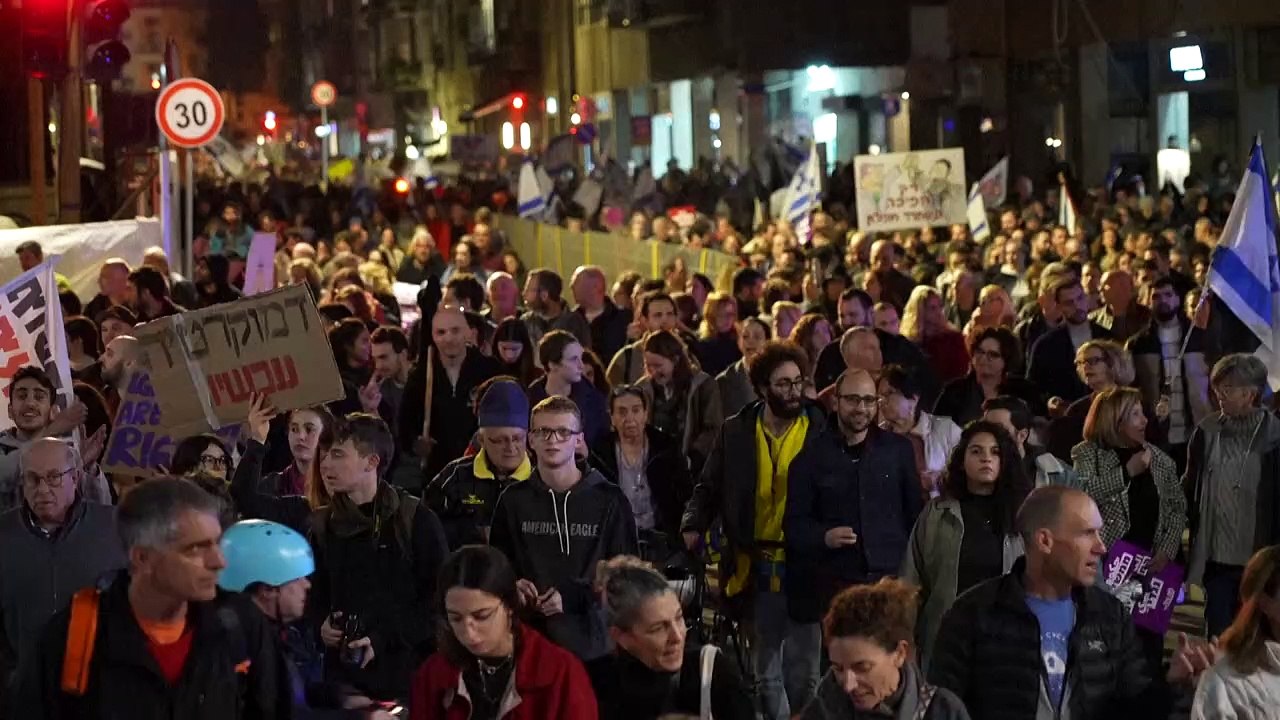 Tausende Israelis protestieren gegen neue rechtsgerichtete Regierung