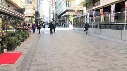 Yunanistan’a gitmek için otobüsün altına saklandılar