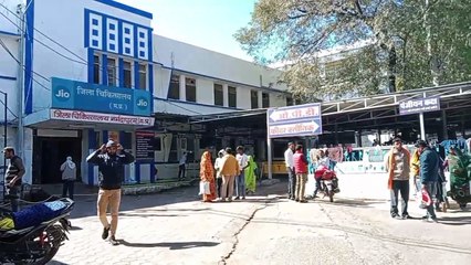 शासन के निर्देश के बाद जिला अस्पताल में आई है आरटीपीसीआर जांच की मशीन