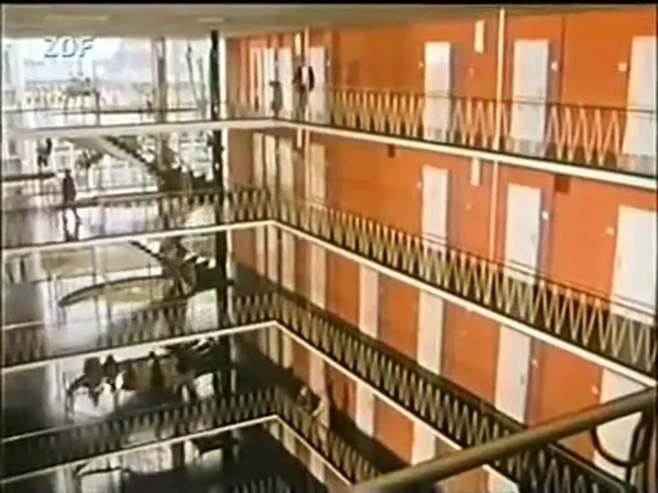 E029 -  Der Mann aus Portofino    (1976)