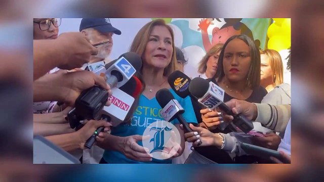 CIENTOS DE NIÑOS RECIBEN REGALOS EN LA JORNADA PLÁSTICOS POR JUGUETES DE LA ALCALDÍA DE LA CAPITAL